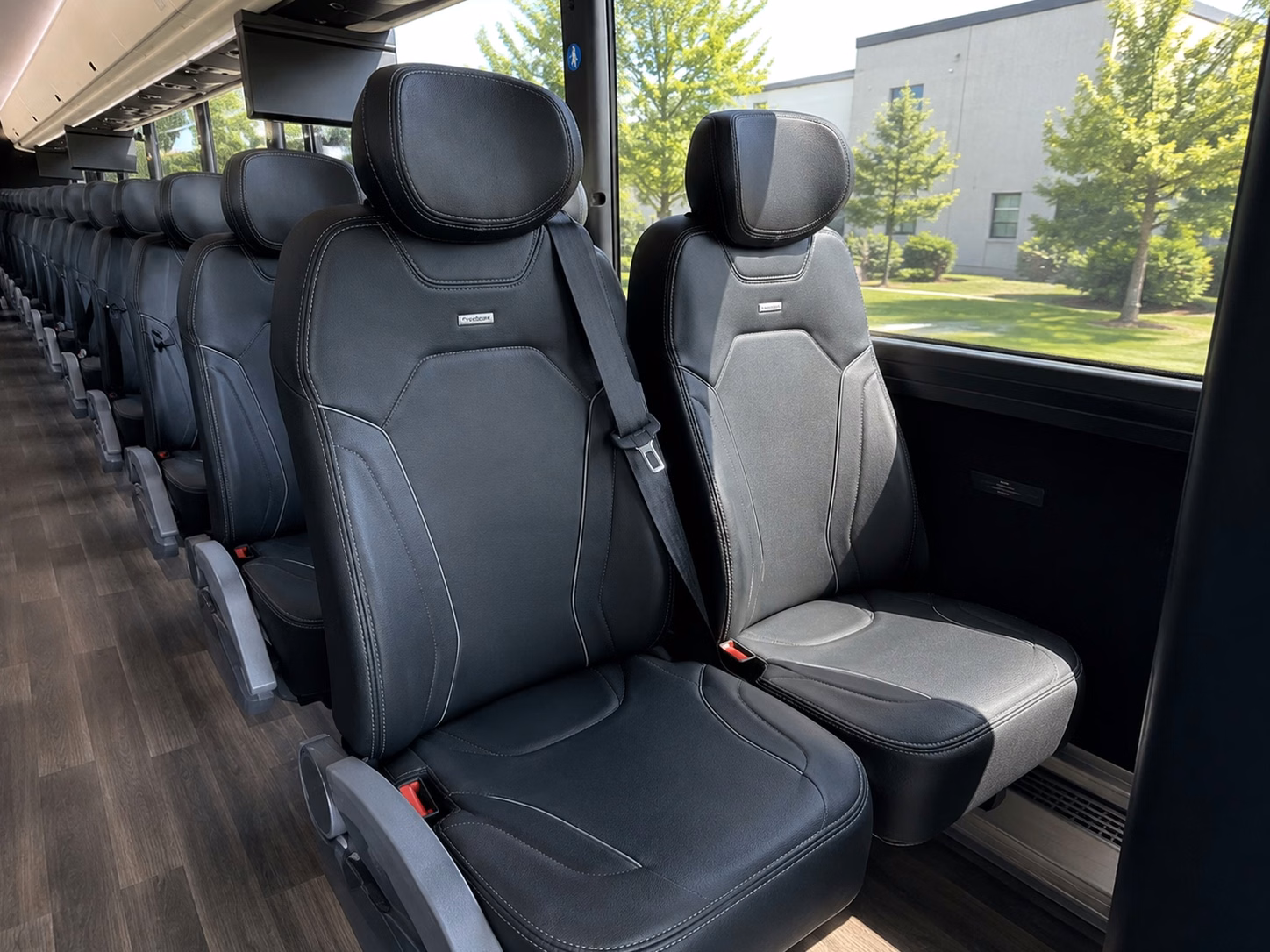 hotel to ceremony shuttles for out of town wedding guests in tallahassee