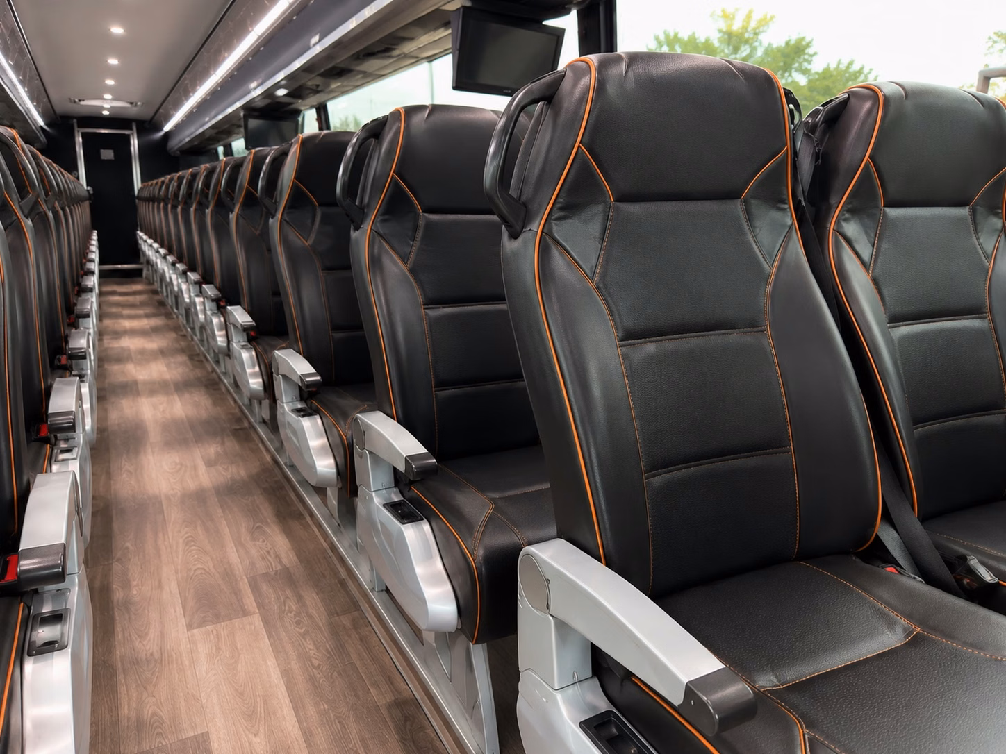 minibus rentals in tallahassee for smaller prom groups who want private transportation