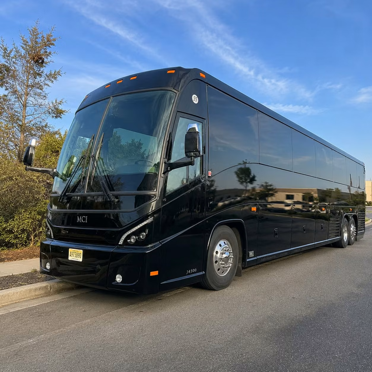 recurring construction site and worksite crew shuttles in tallahassee