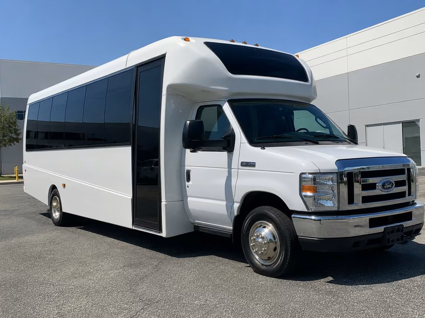 tallahassee 20 passenger minibus rental